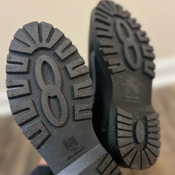 Black women’s Chelsea rain boots. - Picture 6 of 6